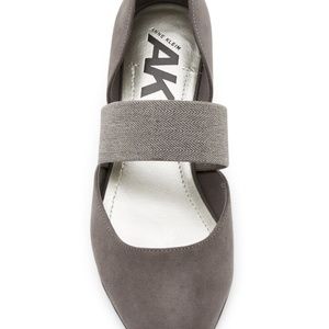 ISO (NOT FOR SALE) Anne Klein Ondria Flats Size 8